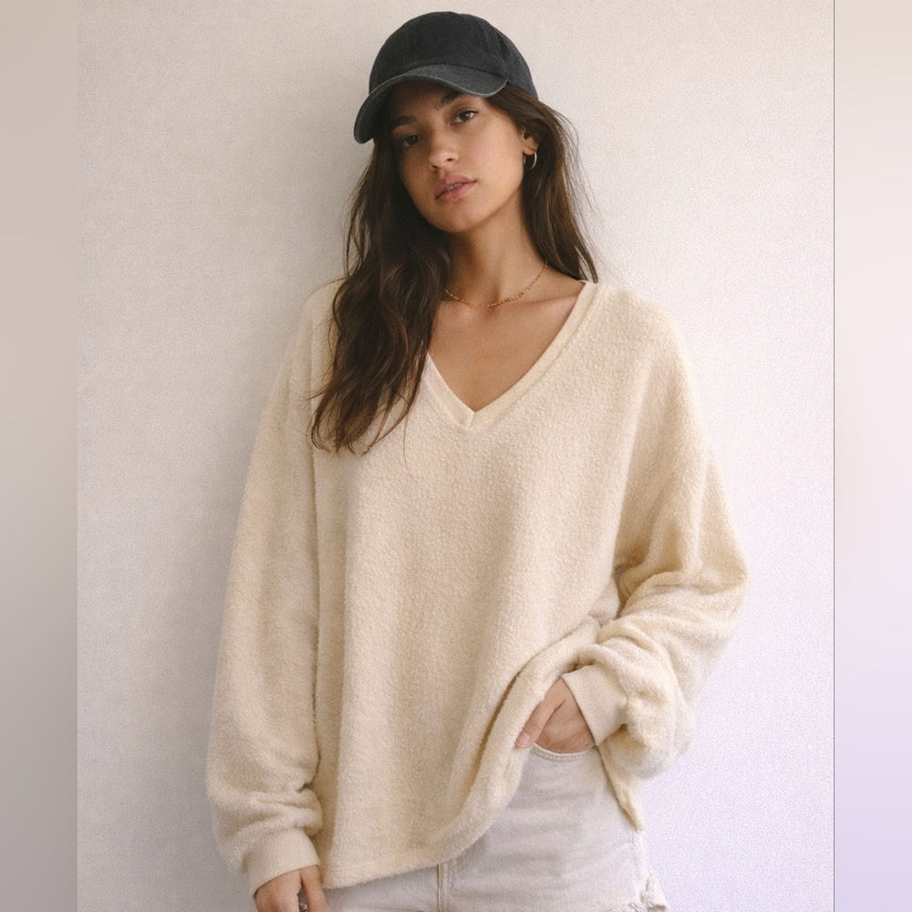 Urban Outfitters Cozy Cream Fuzzy Oversized Pullover Sweater, XS, Boxy, Slouchy
